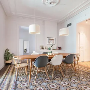 6 En Apartamento Modernista En El Corazon De Apartment Barcelona