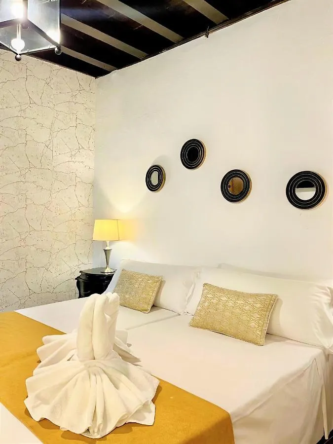 Suites Casa De Las Columnas 그라나다 스페인