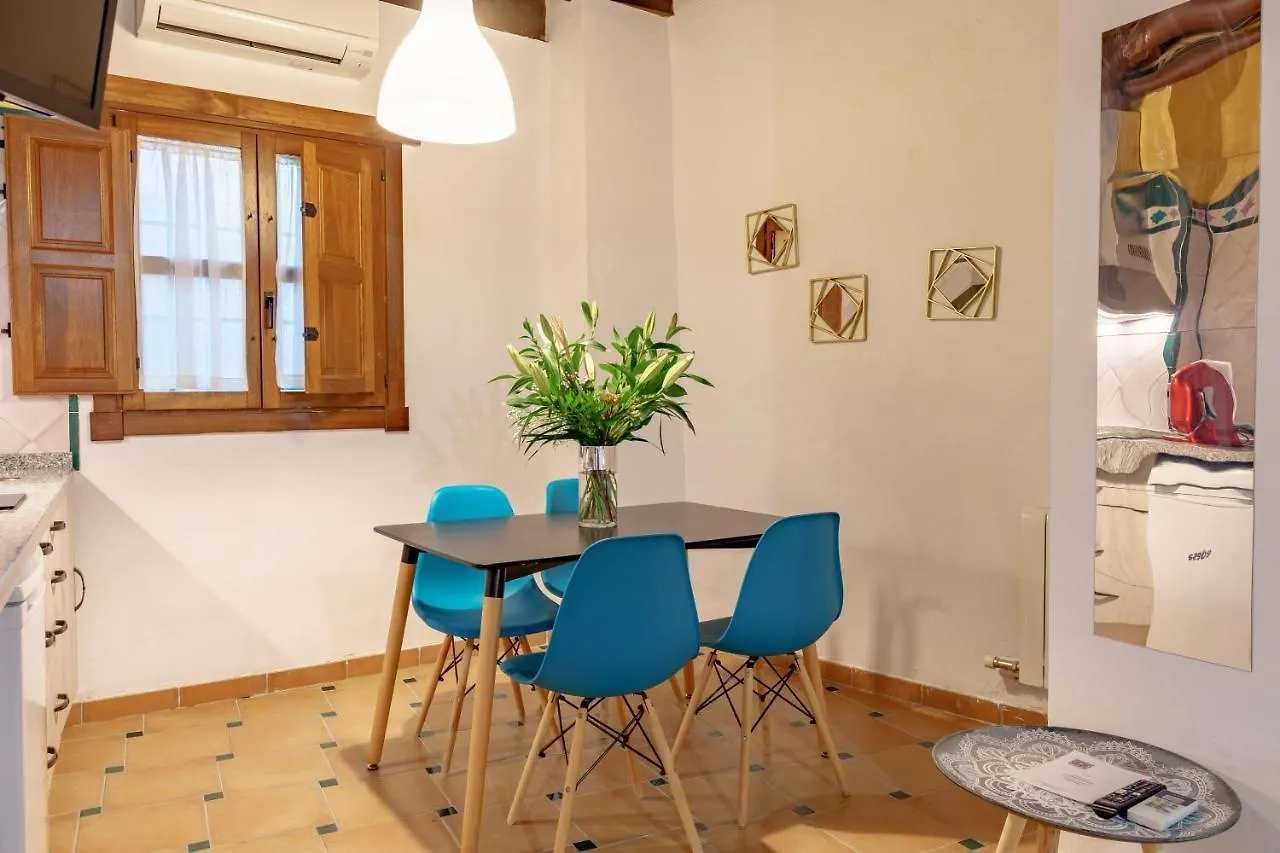 Suites Casa De Las Columnas 그라나다 아파트호텔